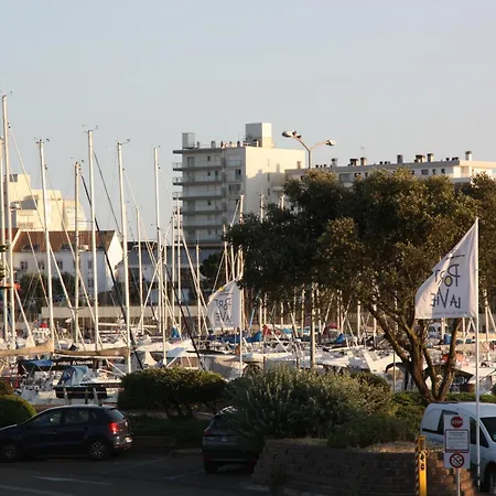 Holiday home Maison Lucie, Emplacement Central, Le A Pied
