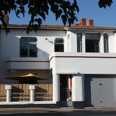 Maison Lucie, Emplacement Central, Le A Pied Дом отдыха