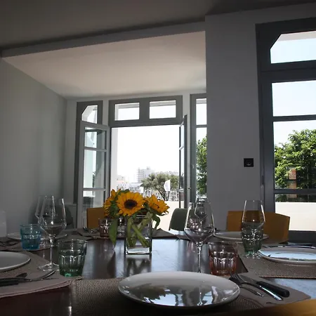 Дом отдыха Maison Lucie, Emplacement Central, Le A Pied